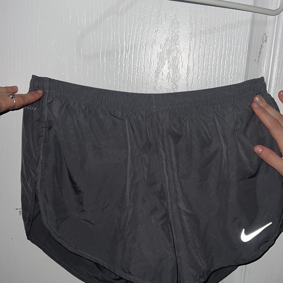 gray nike running shorts 🏃‍♀️ - Picture 2 of 4